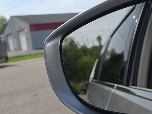 Used 2018 Chrysler Pacifica Touring-L Plus FWD image 30