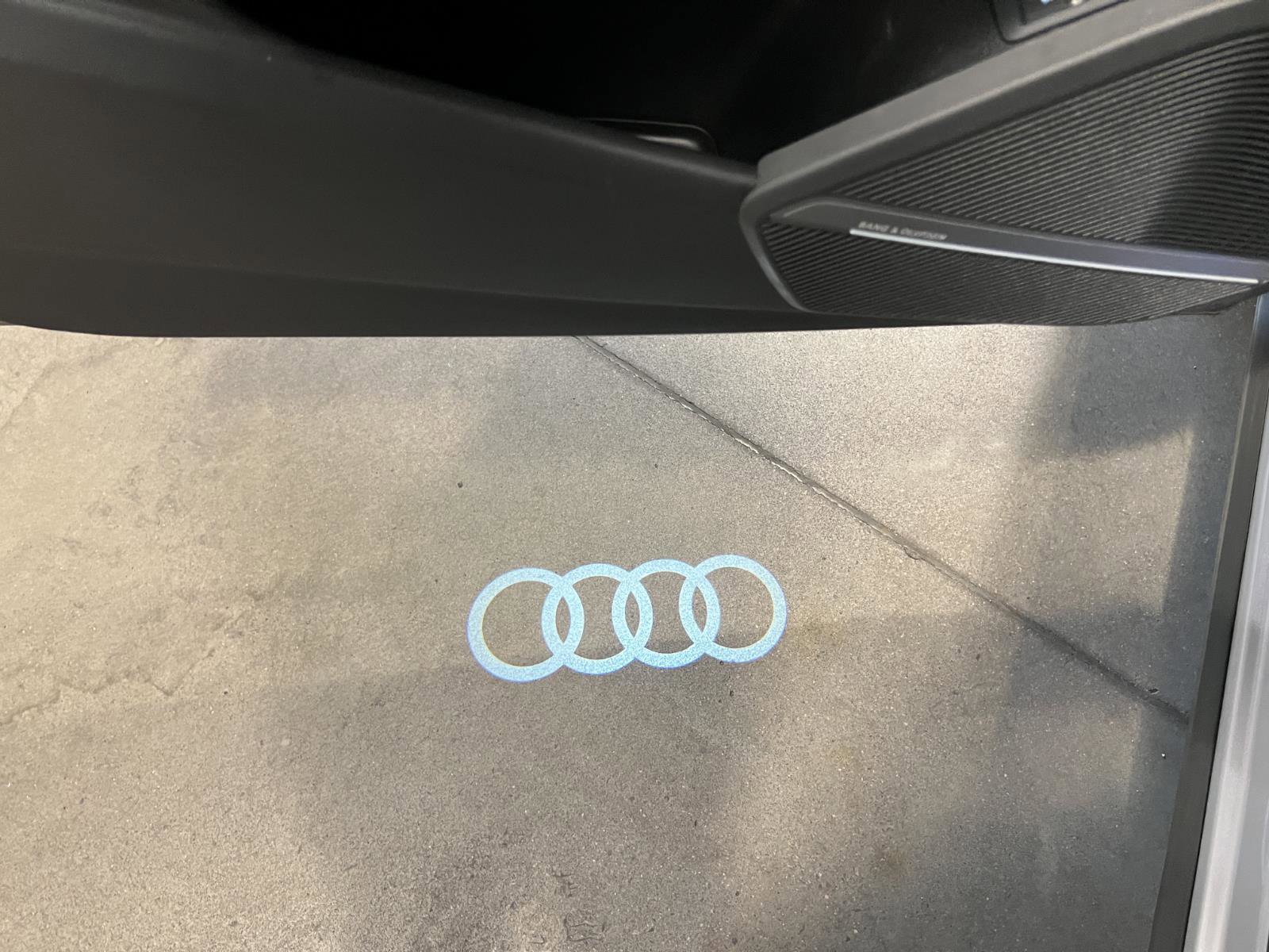 Used 2024 Audi Q5 e Premium Plus AWD/4WD image 29