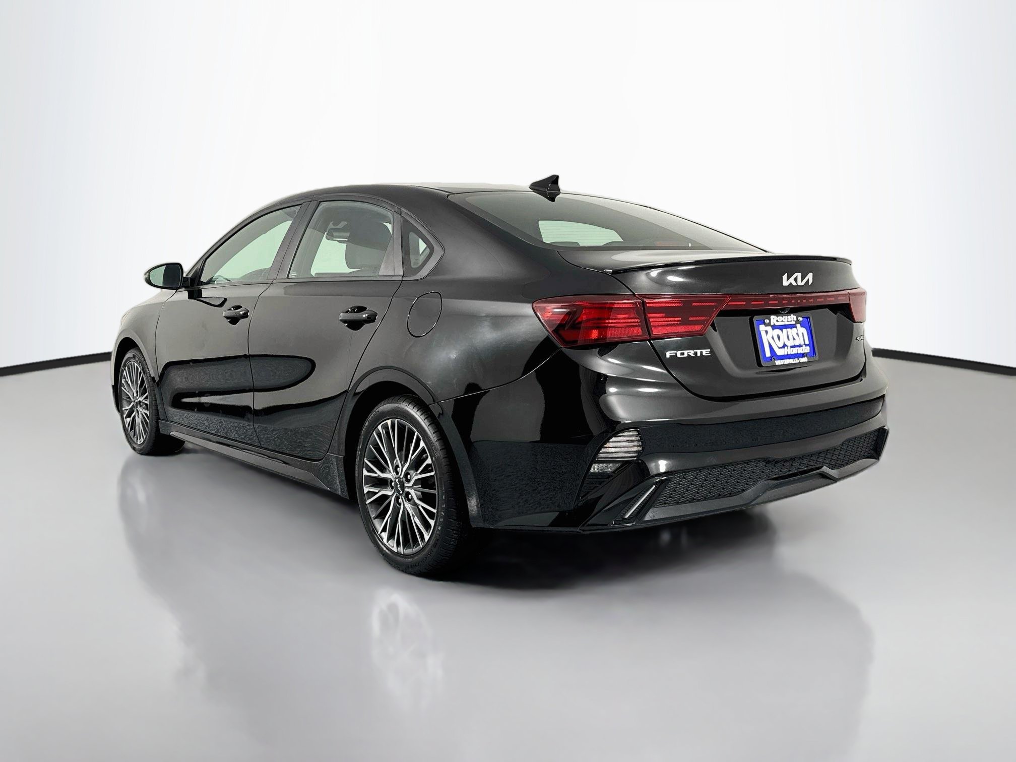 Used 2023 Kia Forte GT-Line w/ GT-Line Technology Package FWD image 7