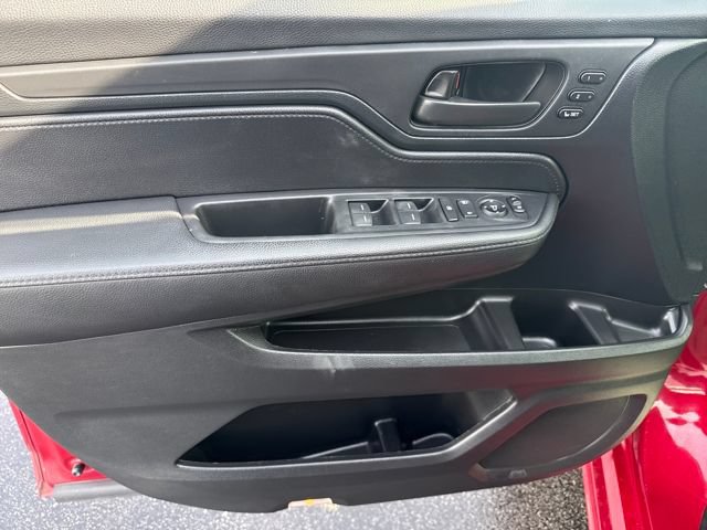 Certified 2023 Honda Odyssey Sport image 9