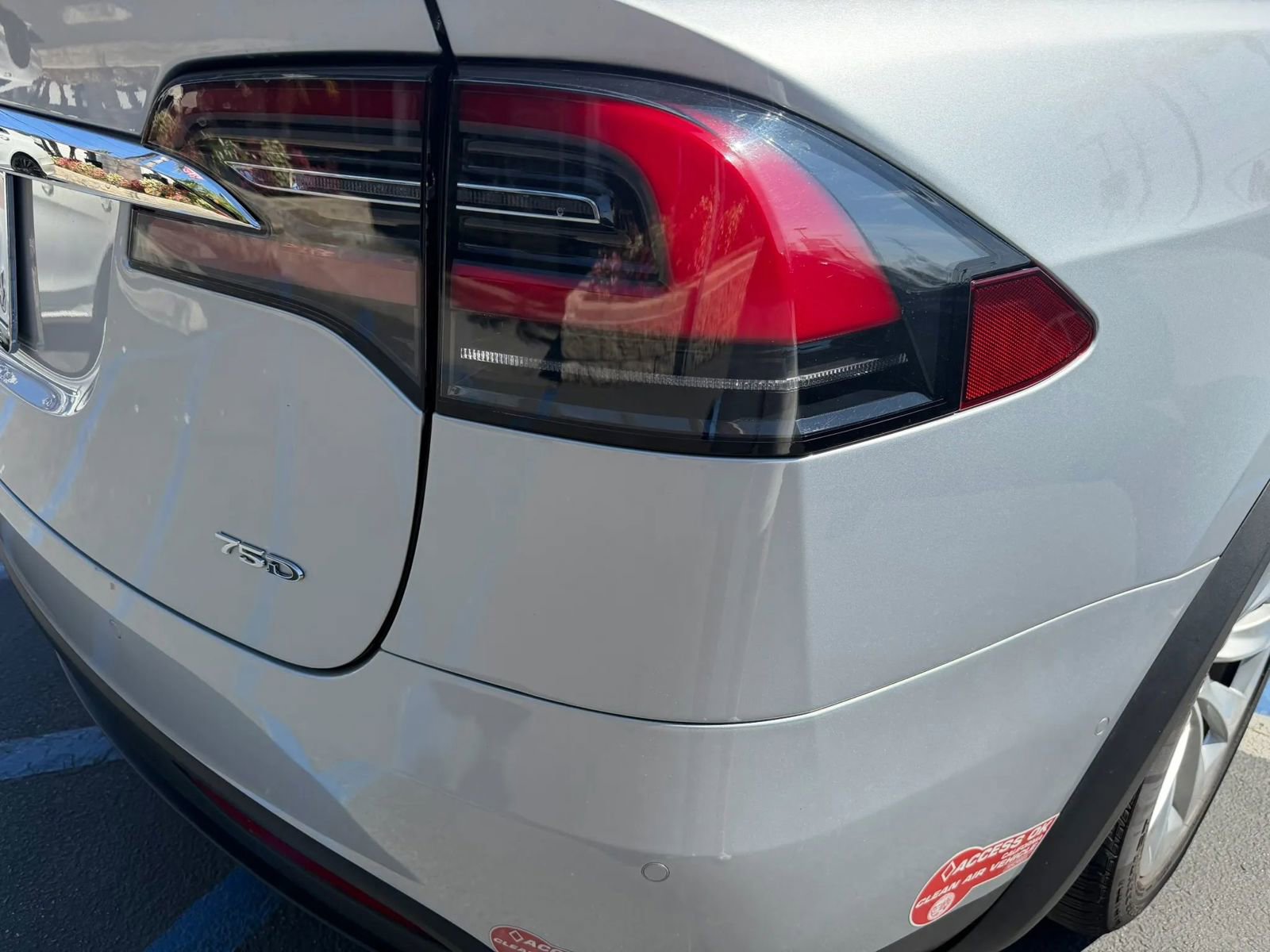 Used 2017 Tesla Model X 75D AWD/4WD image 8