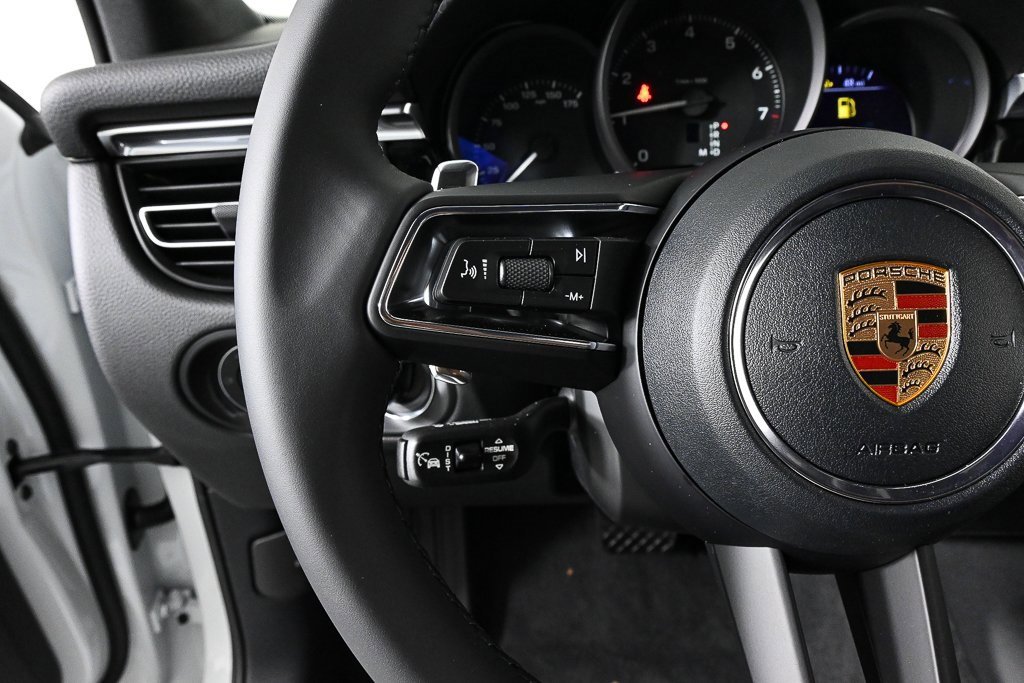 New 2026 Porsche Macan image 10