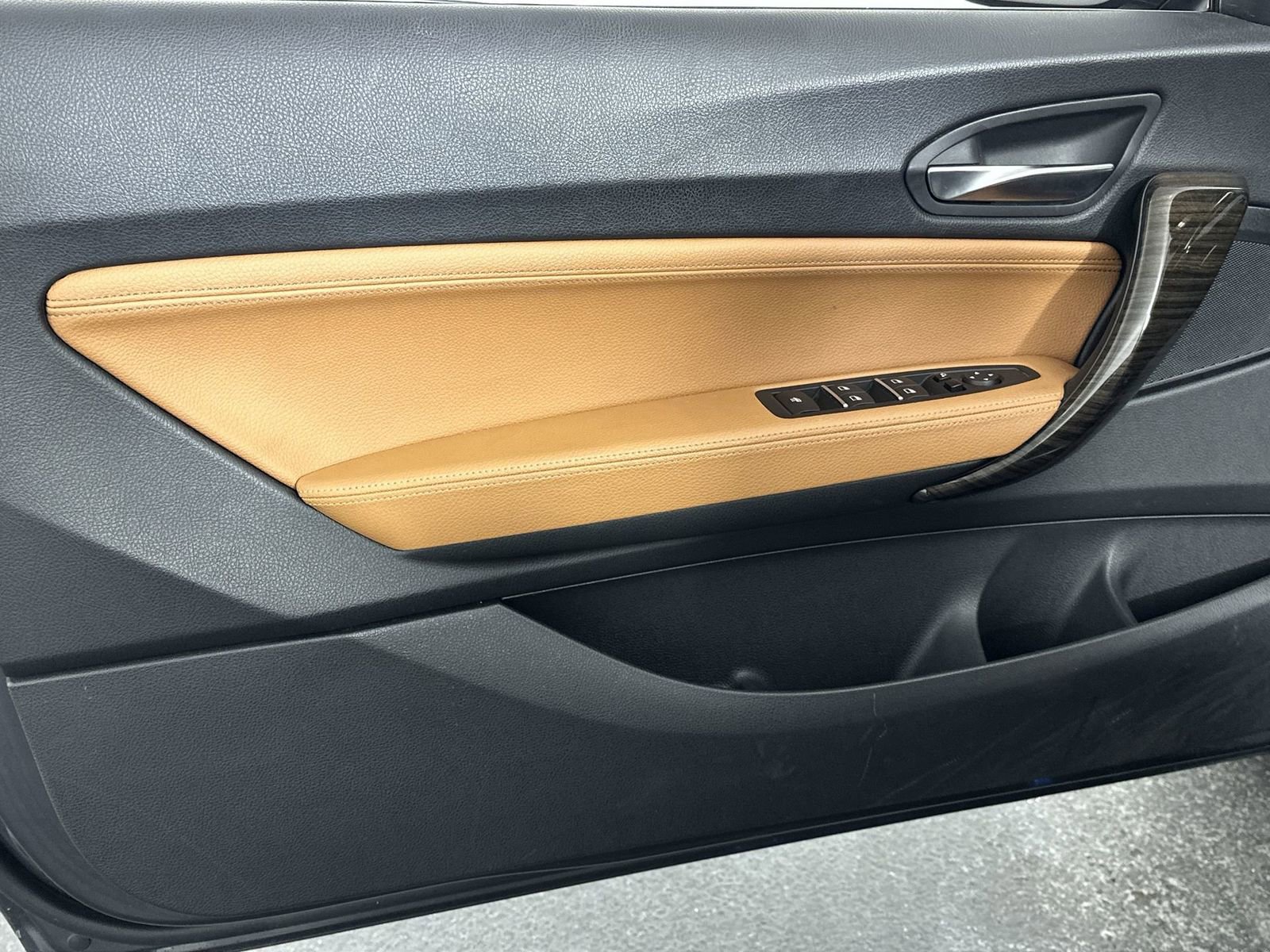 Used 2018 BMW 230i xDrive Convertible image 34