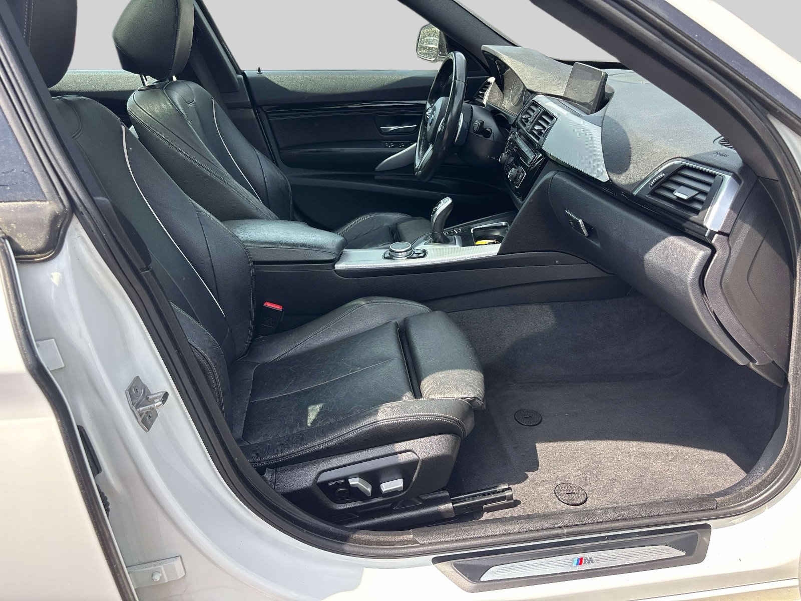 Used 2017 BMW 330i Gran Turismo xDrive AWD/4WD image 17