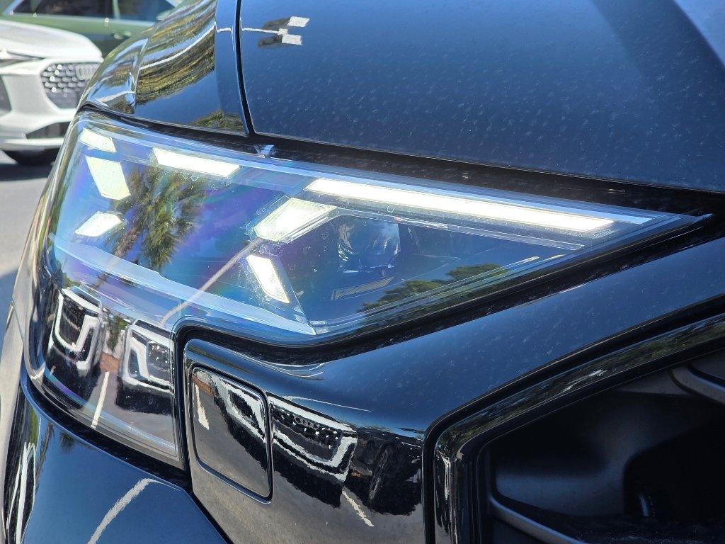 New 2026 Audi SQ8 Prestige AWD/4WD image 9