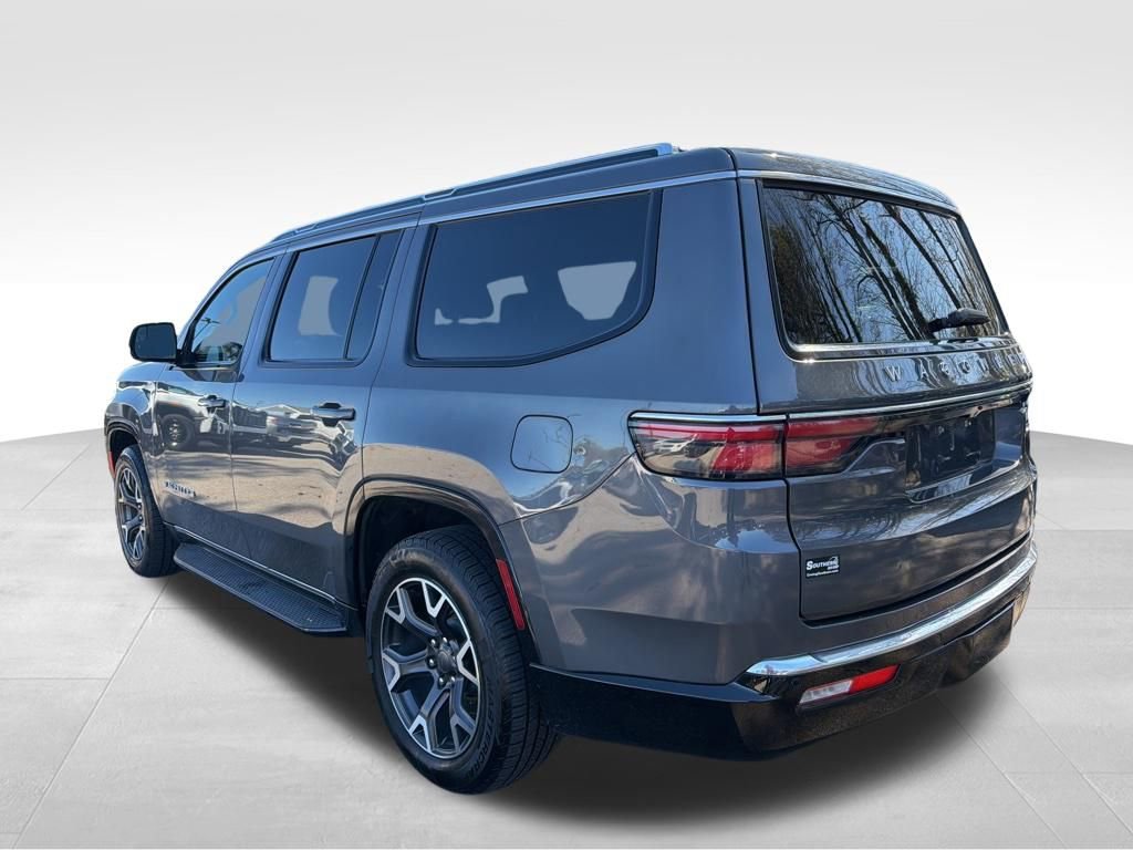 Used 2023 Jeep Wagoneer Series III w/ Preferred Equipment Group image 3