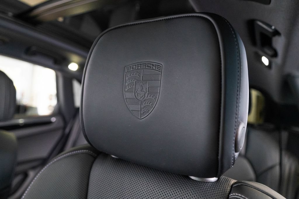 New 2026 Porsche Macan S AWD/4WD image 6