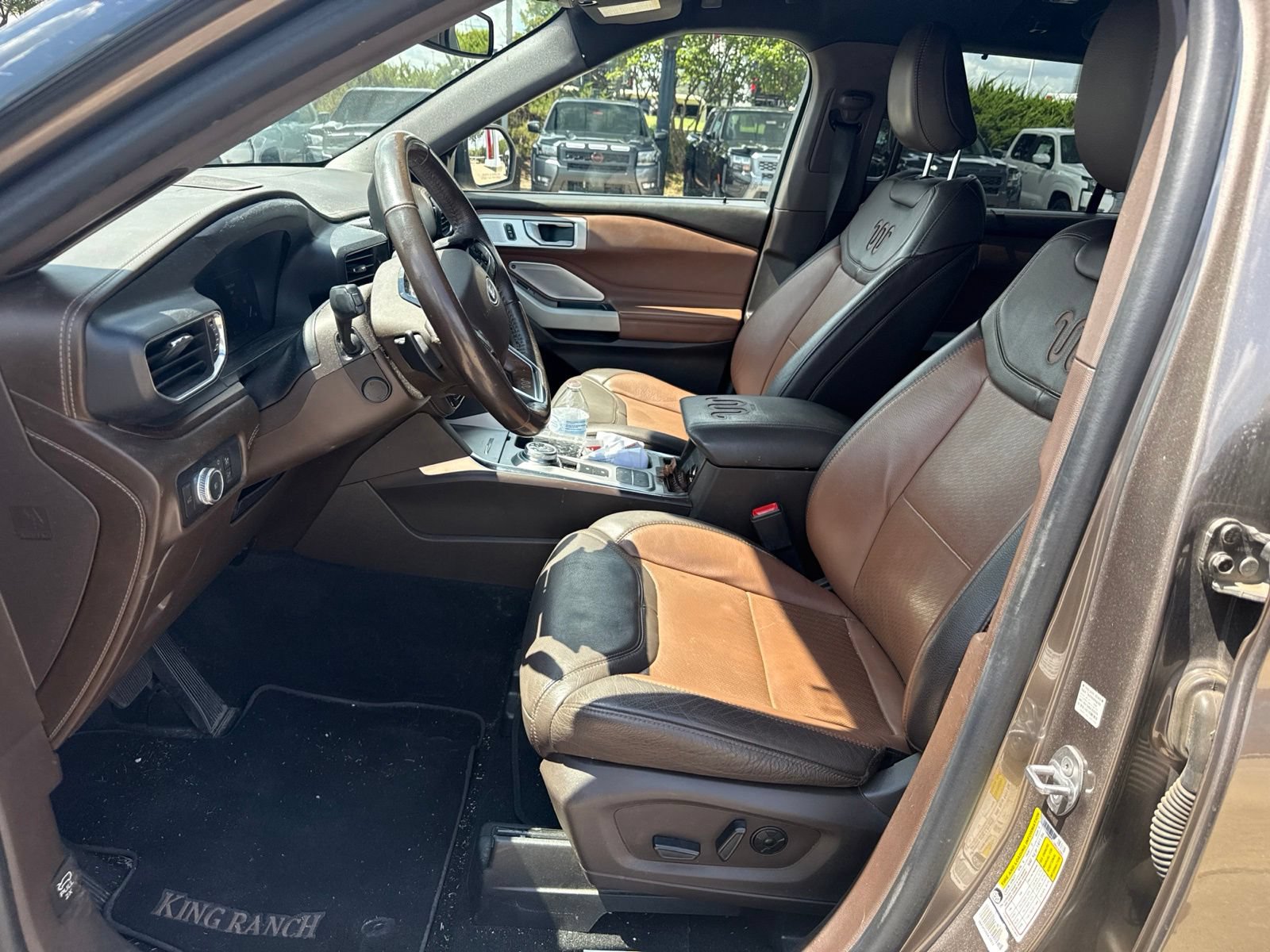 Used 2021 Ford Explorer King Ranch w/ Premium Technology Package RWD image 10
