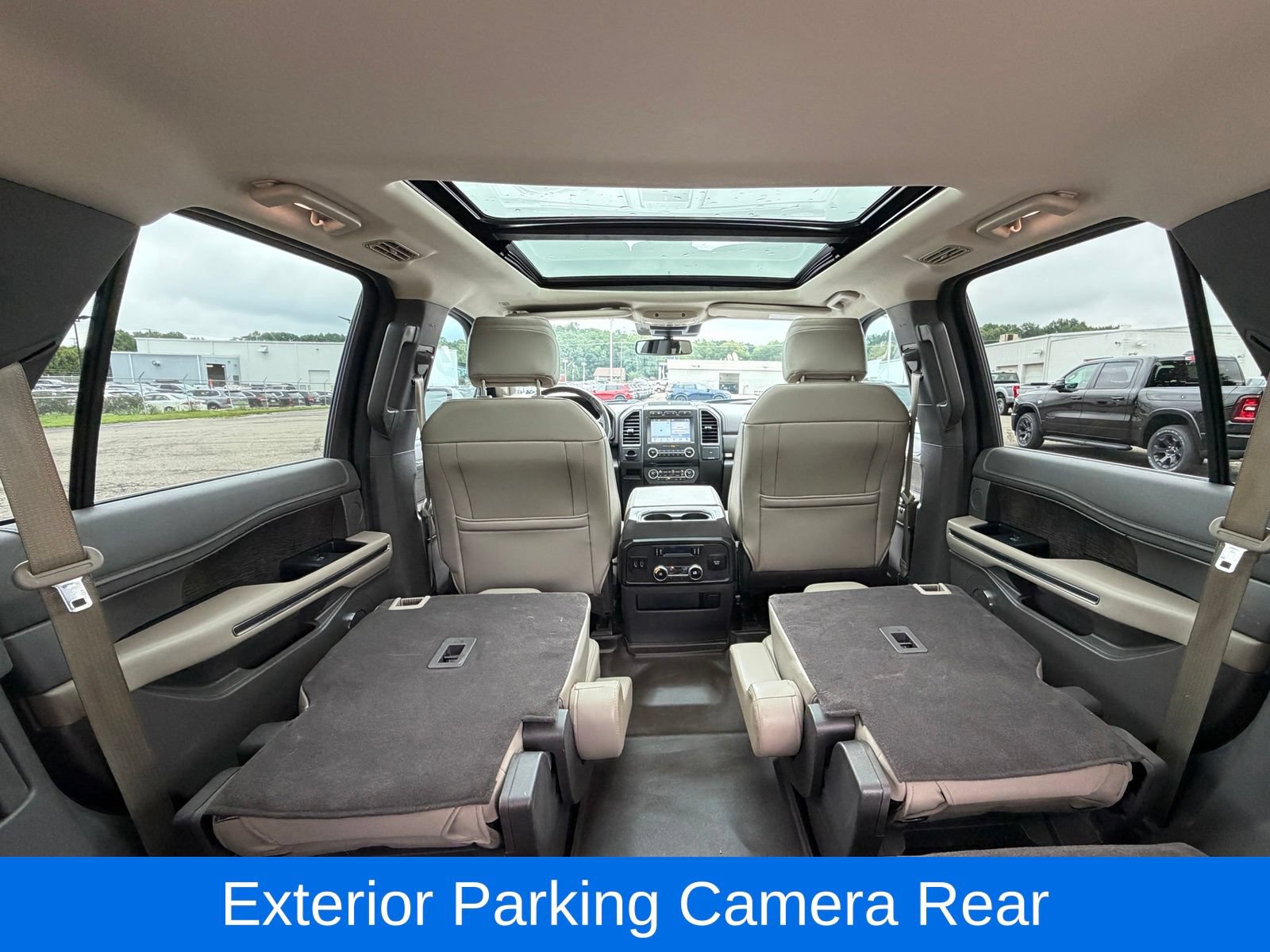 Used 2018 Ford Expedition Limited w/ Equipment Group 301A AWD/4WD image 35