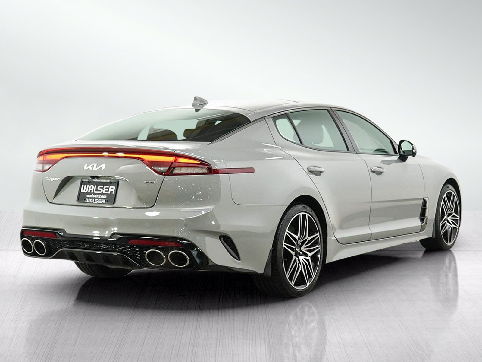 Used 2023 Kia Stinger GT2 AWD/4WD image 6