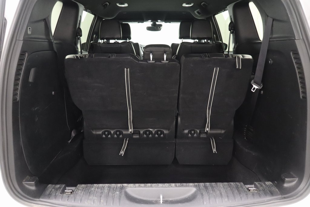 Used 2025 Chrysler Pacifica Select image 19