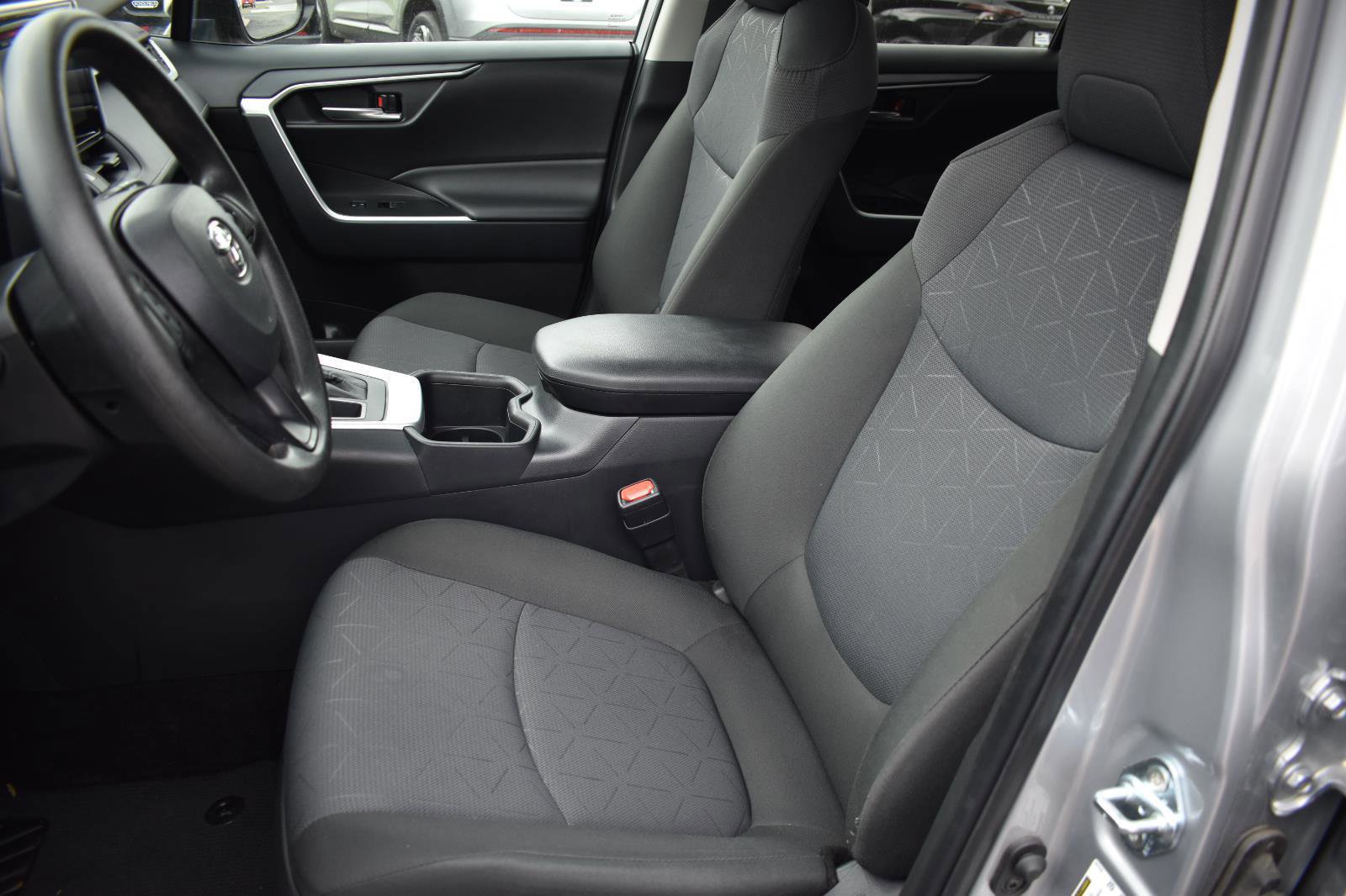 Used 2025 Toyota RAV4 XLE w/ Convenience Package AWD/4WD image 23