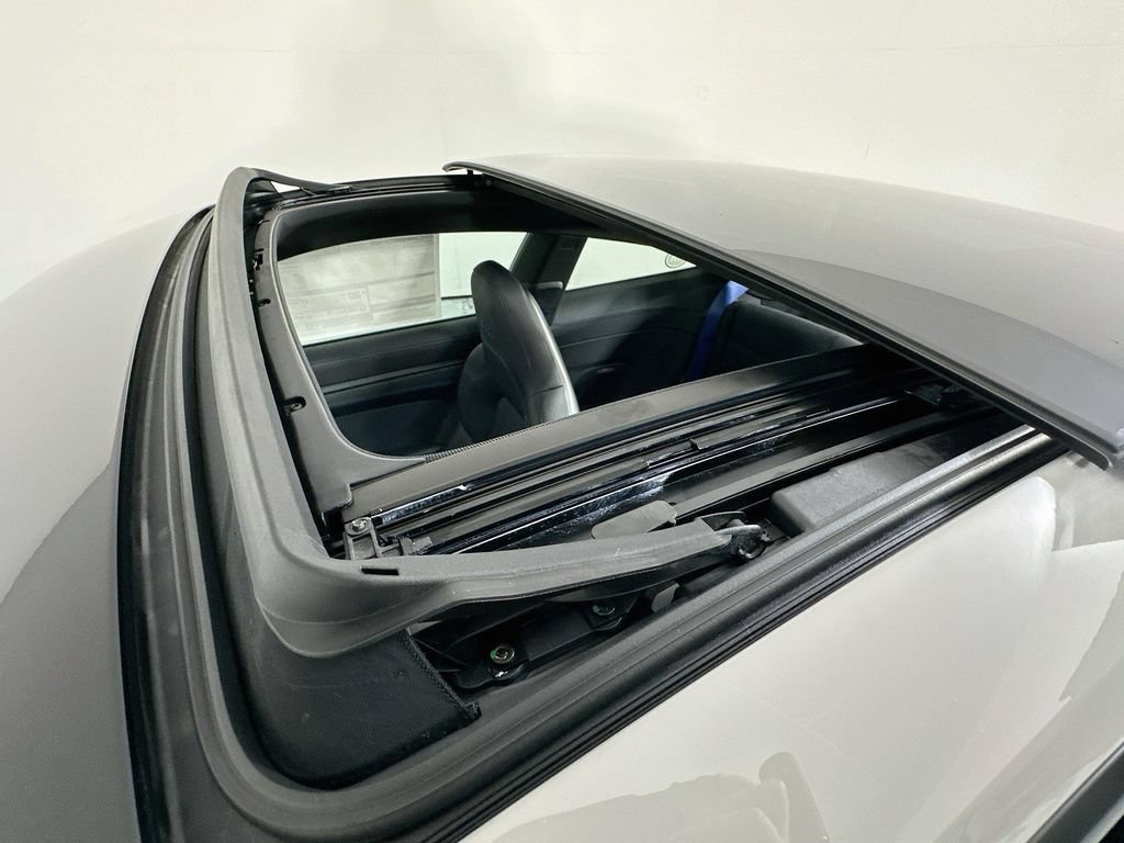 New 2026 Porsche 911 Carrera T RWD image 14