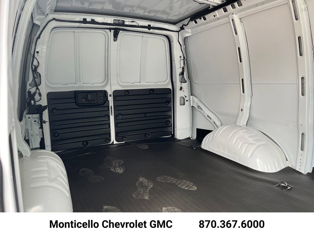 New 2026 Chevrolet Express 2500 Extended image 20