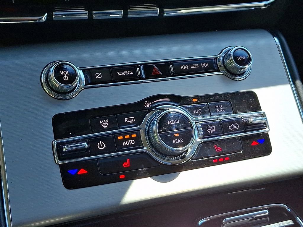 Used 2023 Lincoln Aviator AWD w/ Premium Package image 23