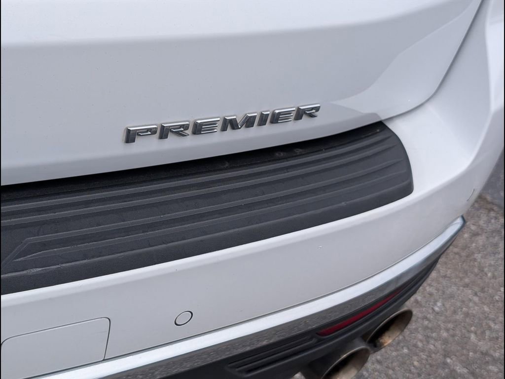 Used 2023 Chevrolet Suburban Premier RWD image 22
