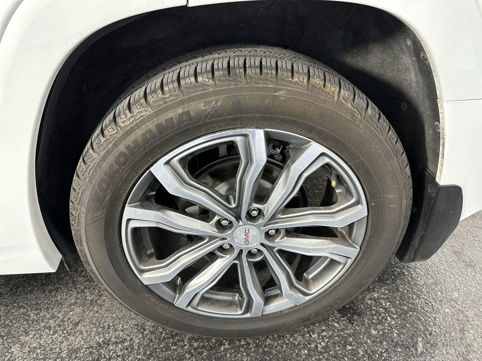 Used 2018 GMC Terrain Denali w/ Advanced Safety Package FWD image 10
