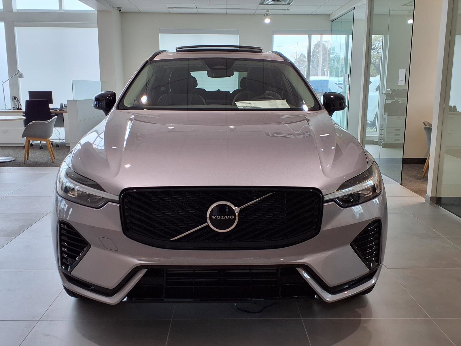 New 2026 Volvo XC60 T8 Core w/ Protection Package Premier image 2
