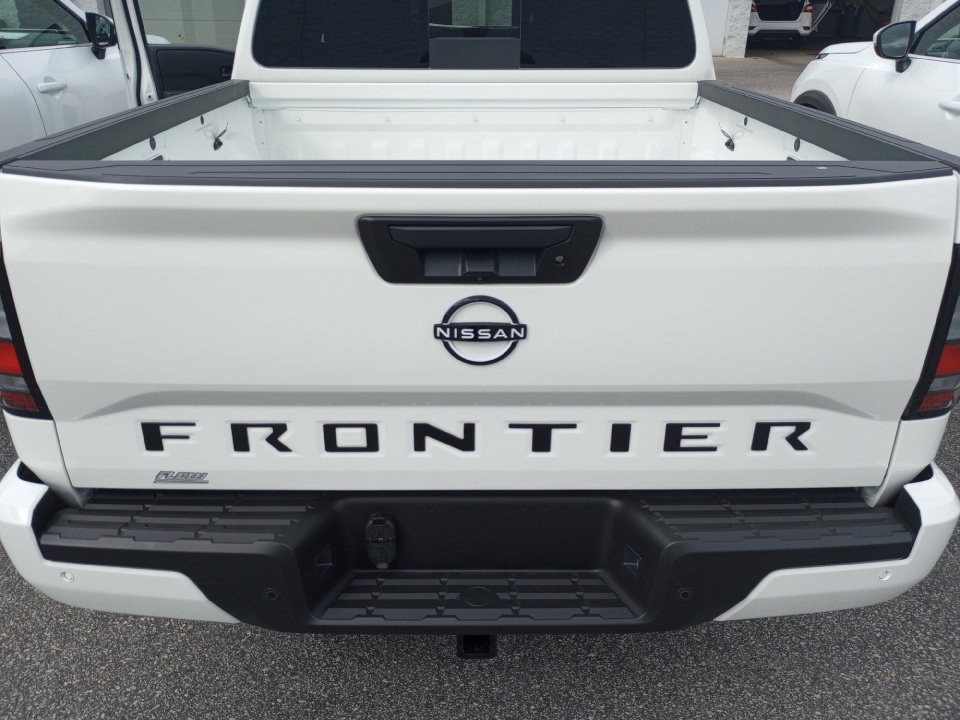 New 2026 Nissan Frontier SV w/ Tow Package image 14