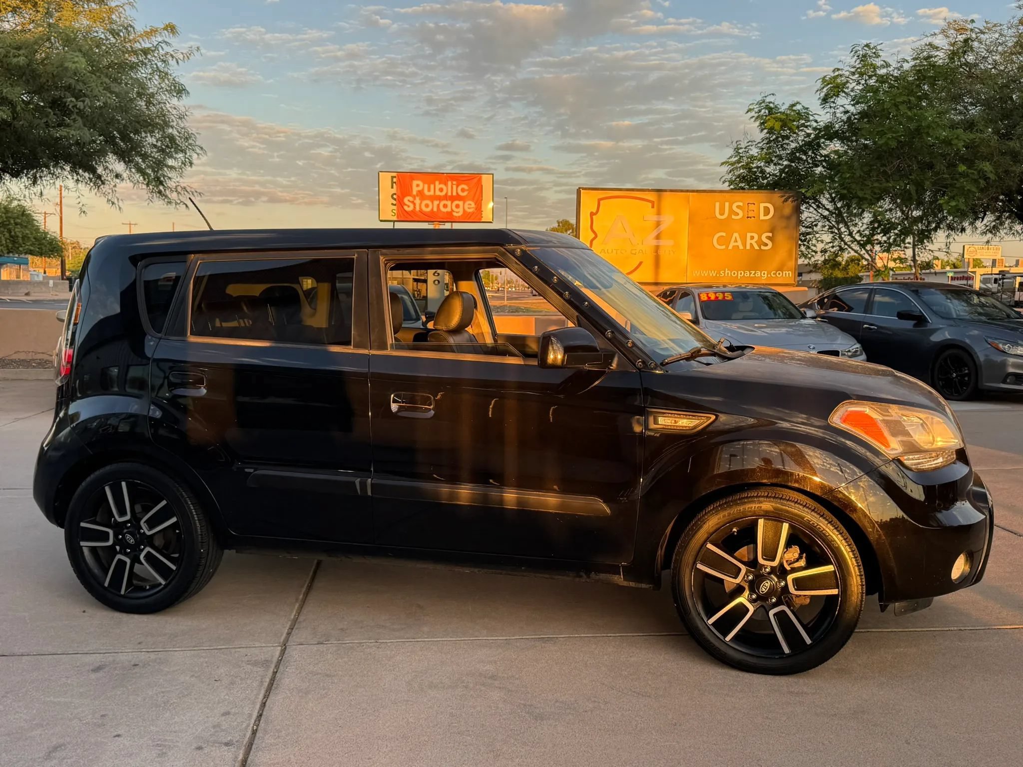 Used 2010 Kia Soul + FWD image 4