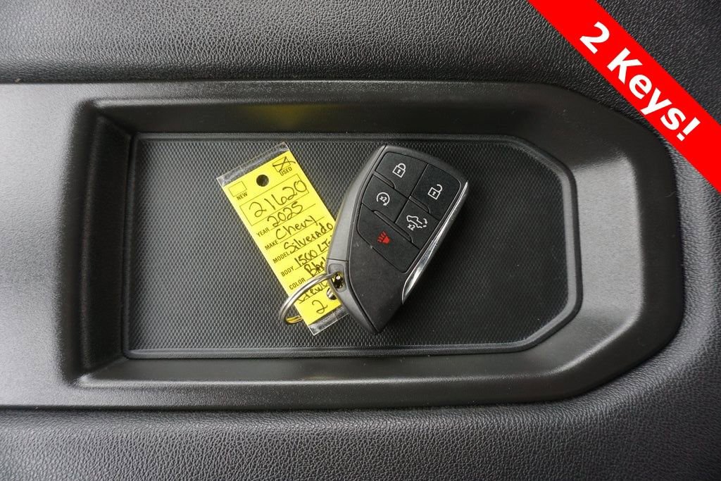 Used 2025 Chevrolet Silverado 1500 LT image 32