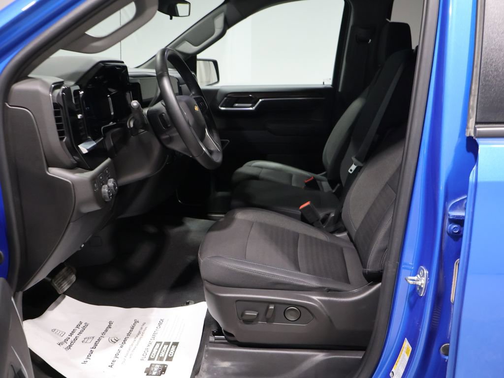 Used 2025 Chevrolet Silverado 1500 LT image 11