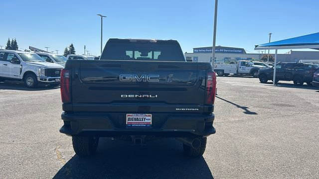 Used 2025 GMC Sierra 2500 Denali Ultimate image 4