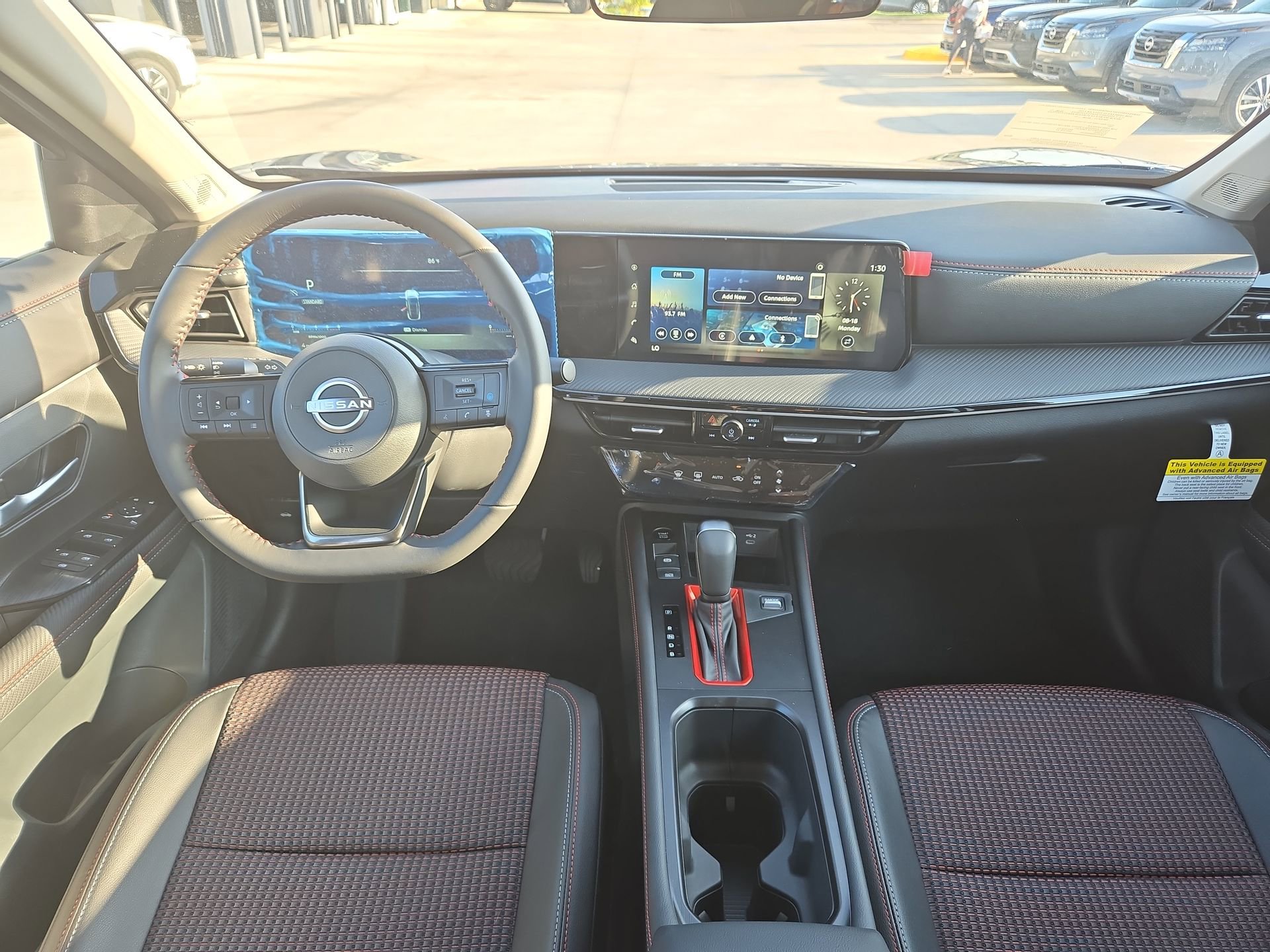 New 2025 Nissan Kicks SR FWD image 11