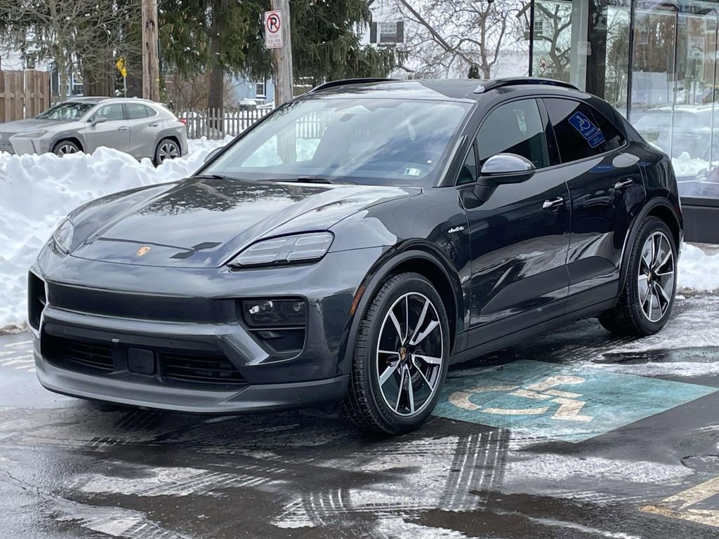 Used 2024 Porsche Macan 4 Electric image 1