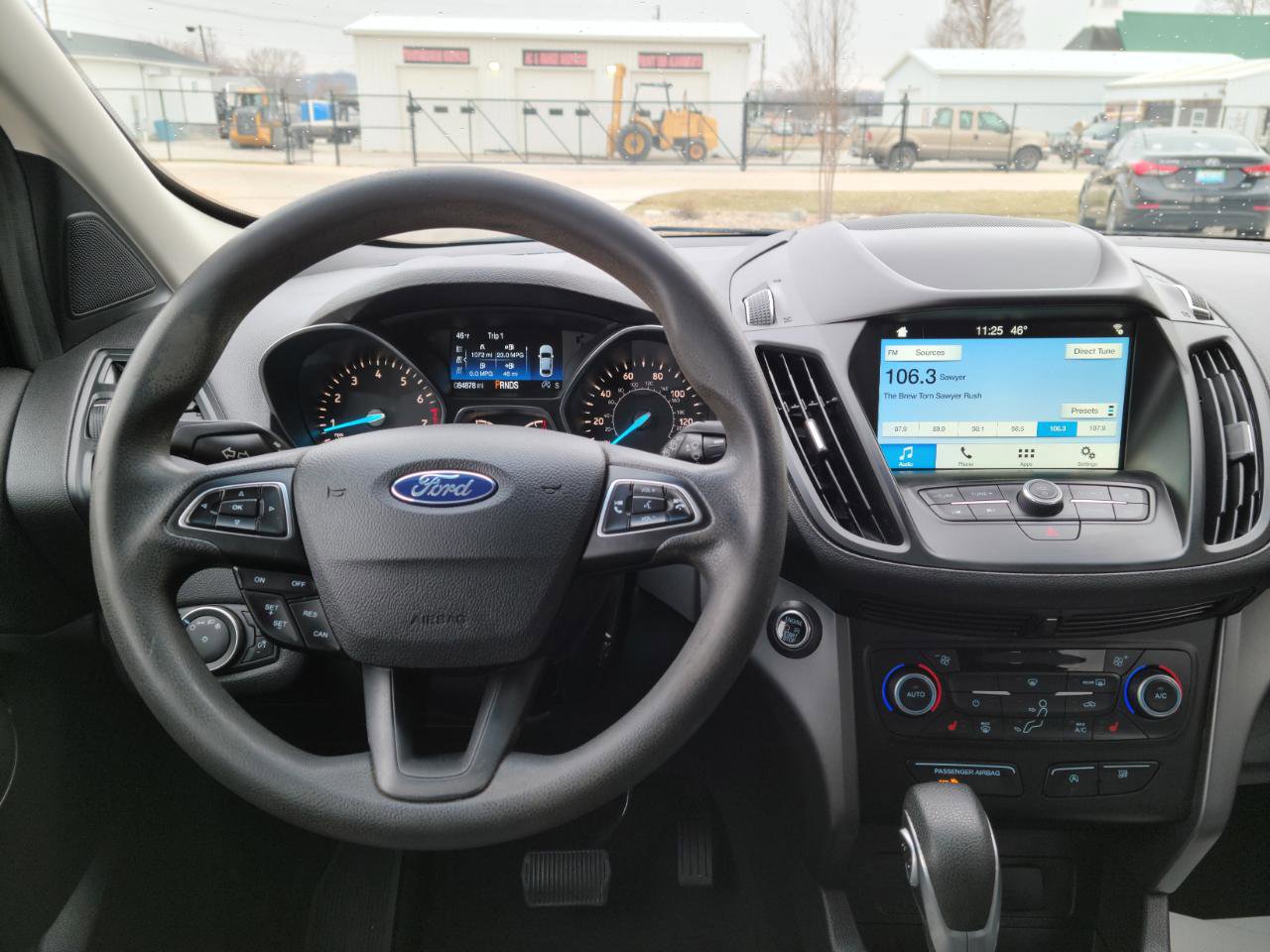 Used 2019 Ford Escape SE image 10