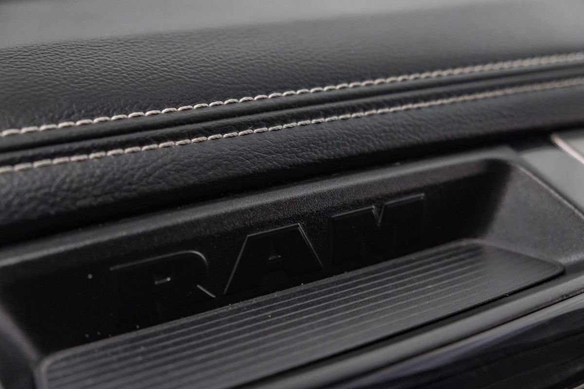 Used 2018 RAM 2500 Big Horn w/ Sport Appearance Group image 28