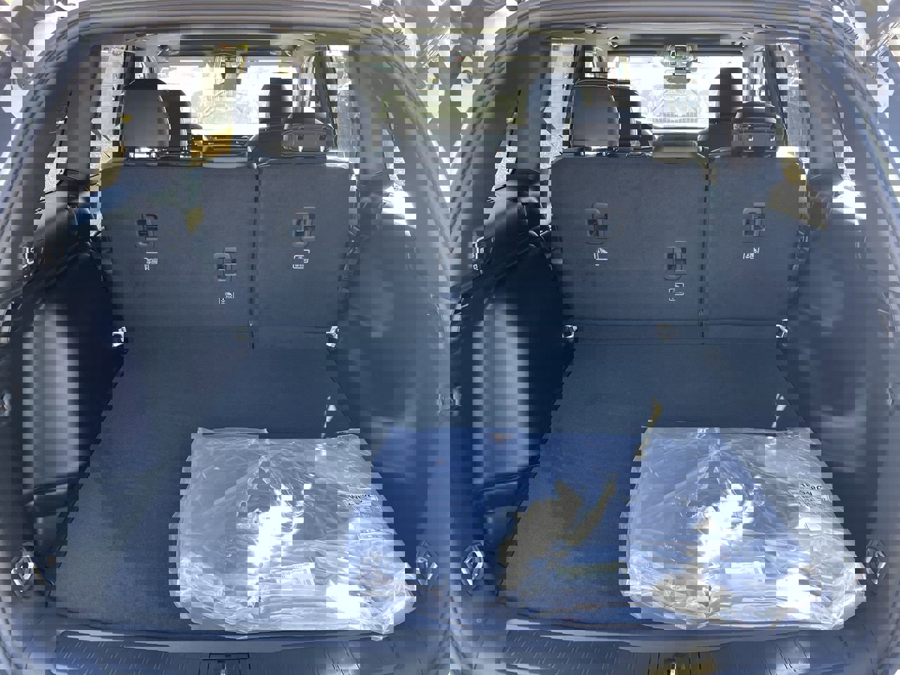 New 2025 Jeep Grand Cherokee Altitude image 23