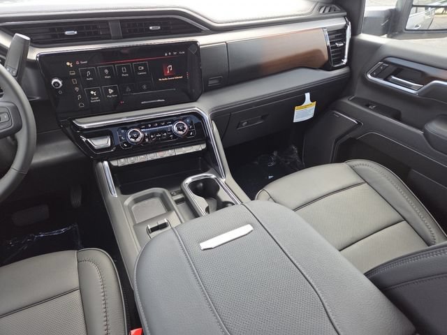 New 2026 GMC Sierra 2500 Denali w/ Technology Package AWD/4WD image 34