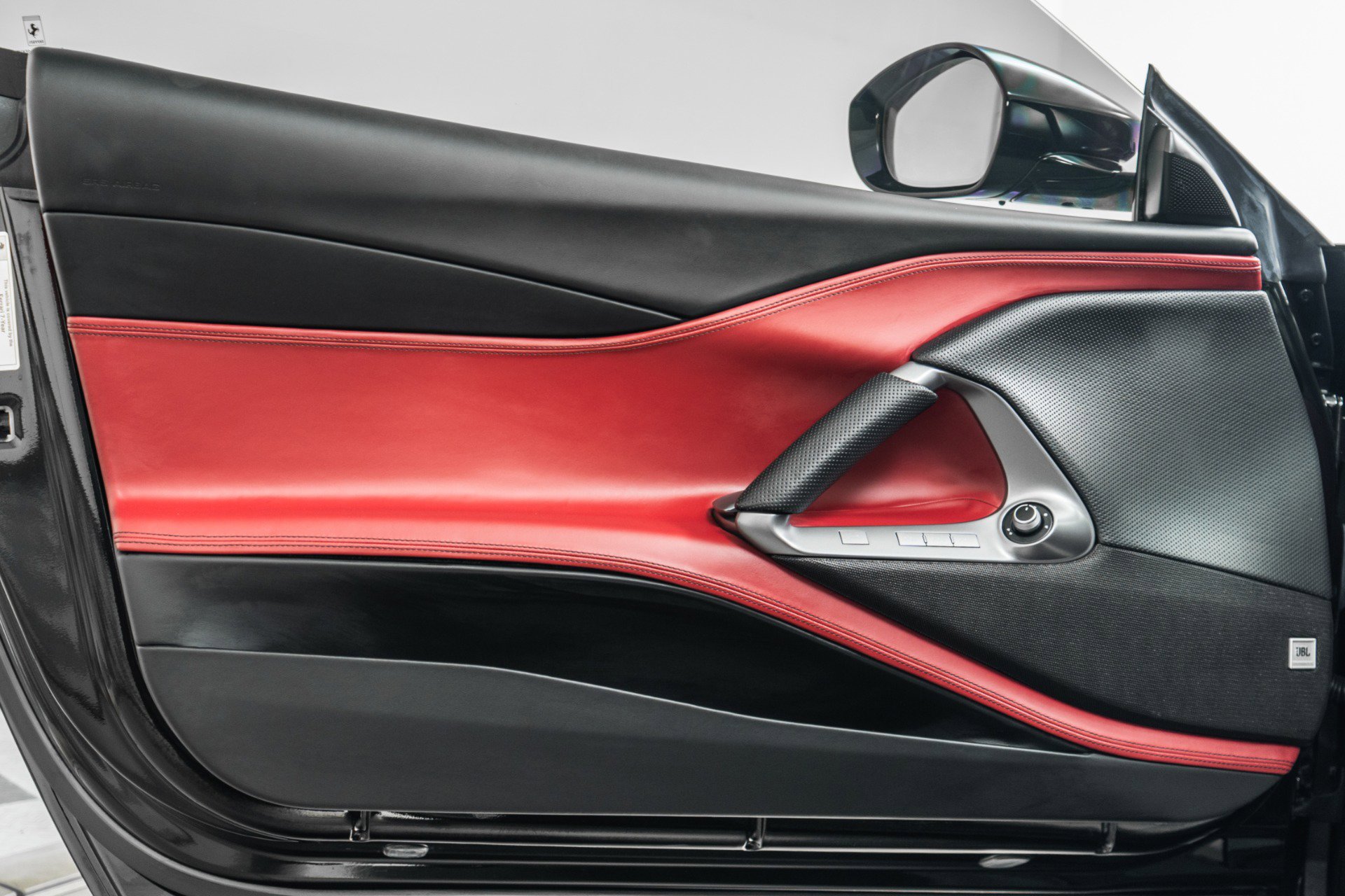 Used 2020 Ferrari 812 Superfast image 38