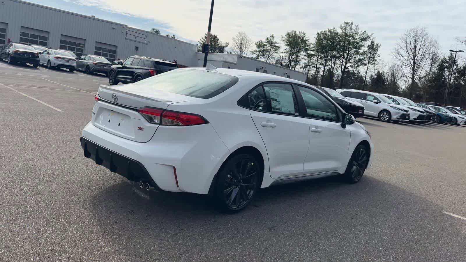 New 2026 Toyota Corolla SE w/ SE Package FWD image 8