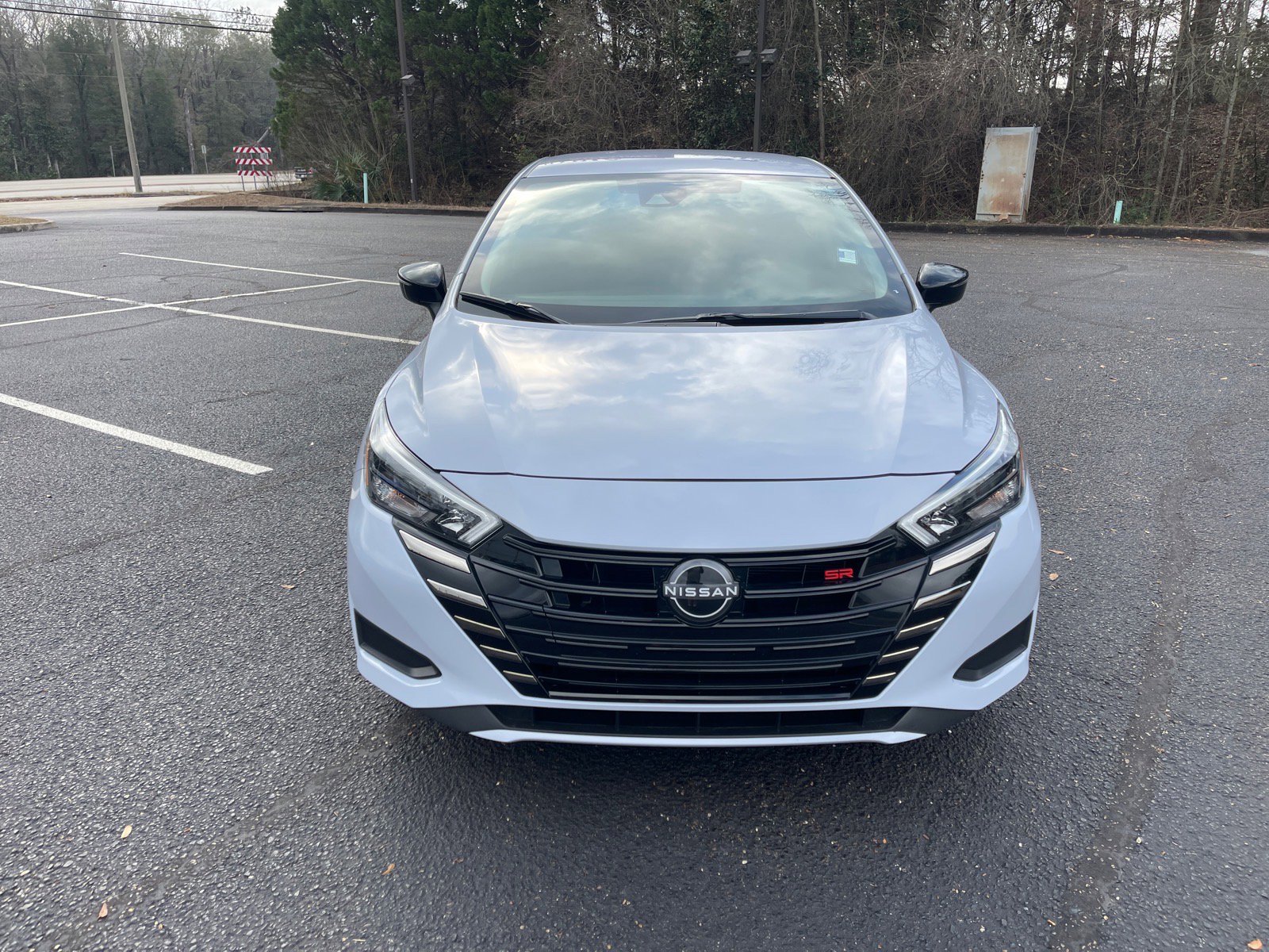 Used 2025 Nissan Versa SR w/ Trunk Package image 2