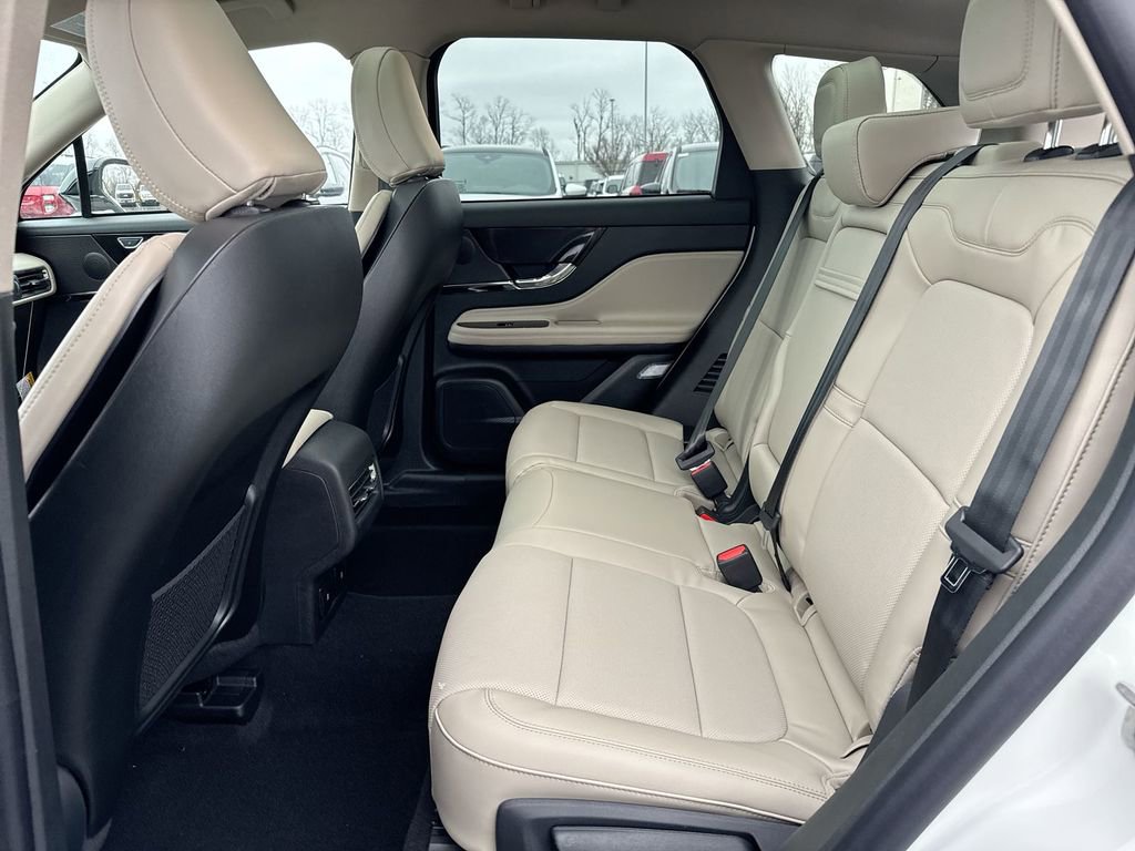 New 2026 Lincoln Corsair Reserve image 24