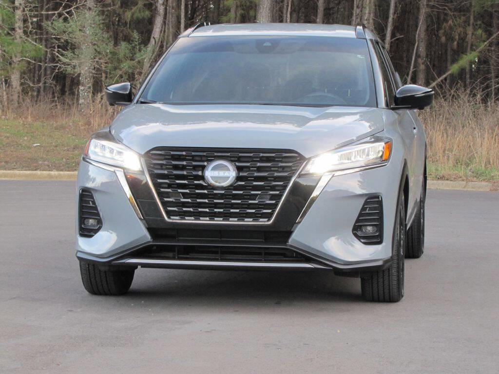 Used 2024 Nissan Kicks SR image 9