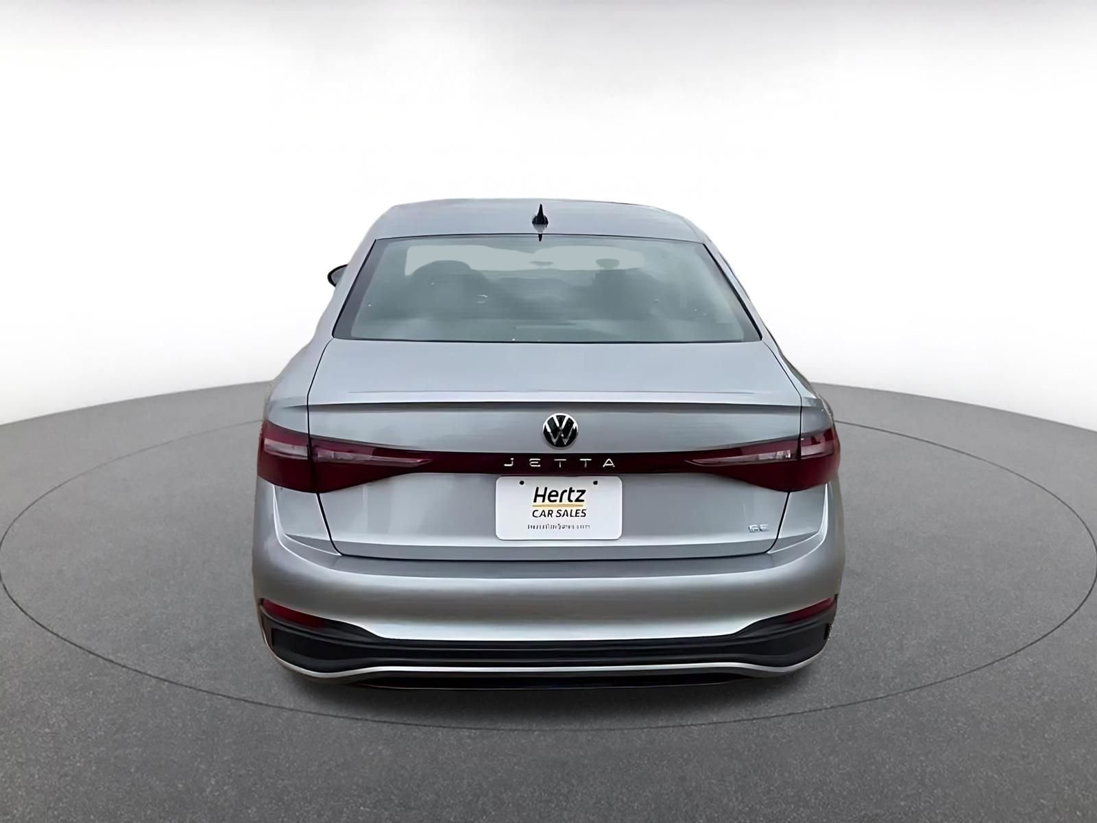 Used 2025 Volkswagen Jetta SE image 7