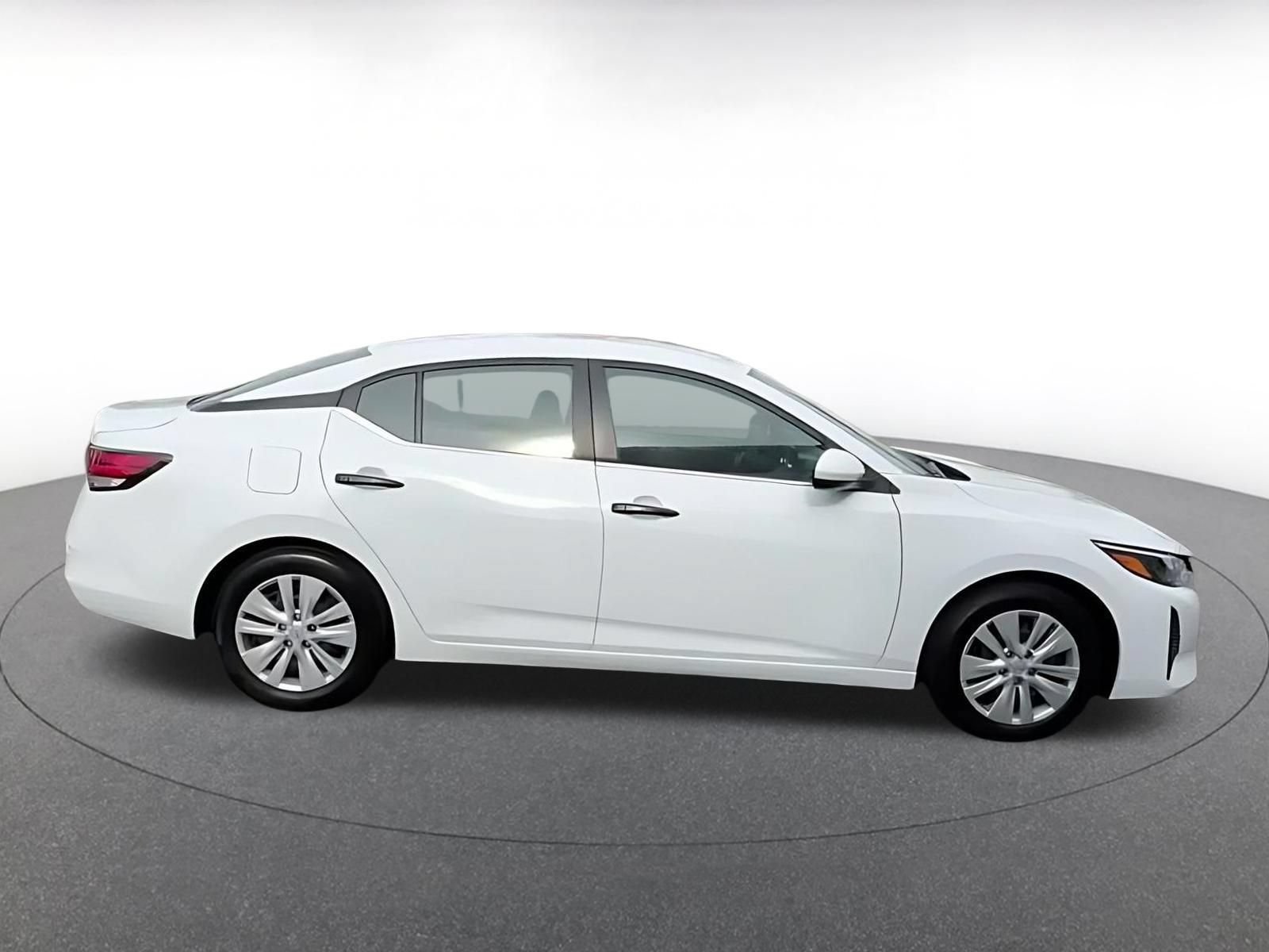 Used 2025 Nissan Sentra S FWD image 13