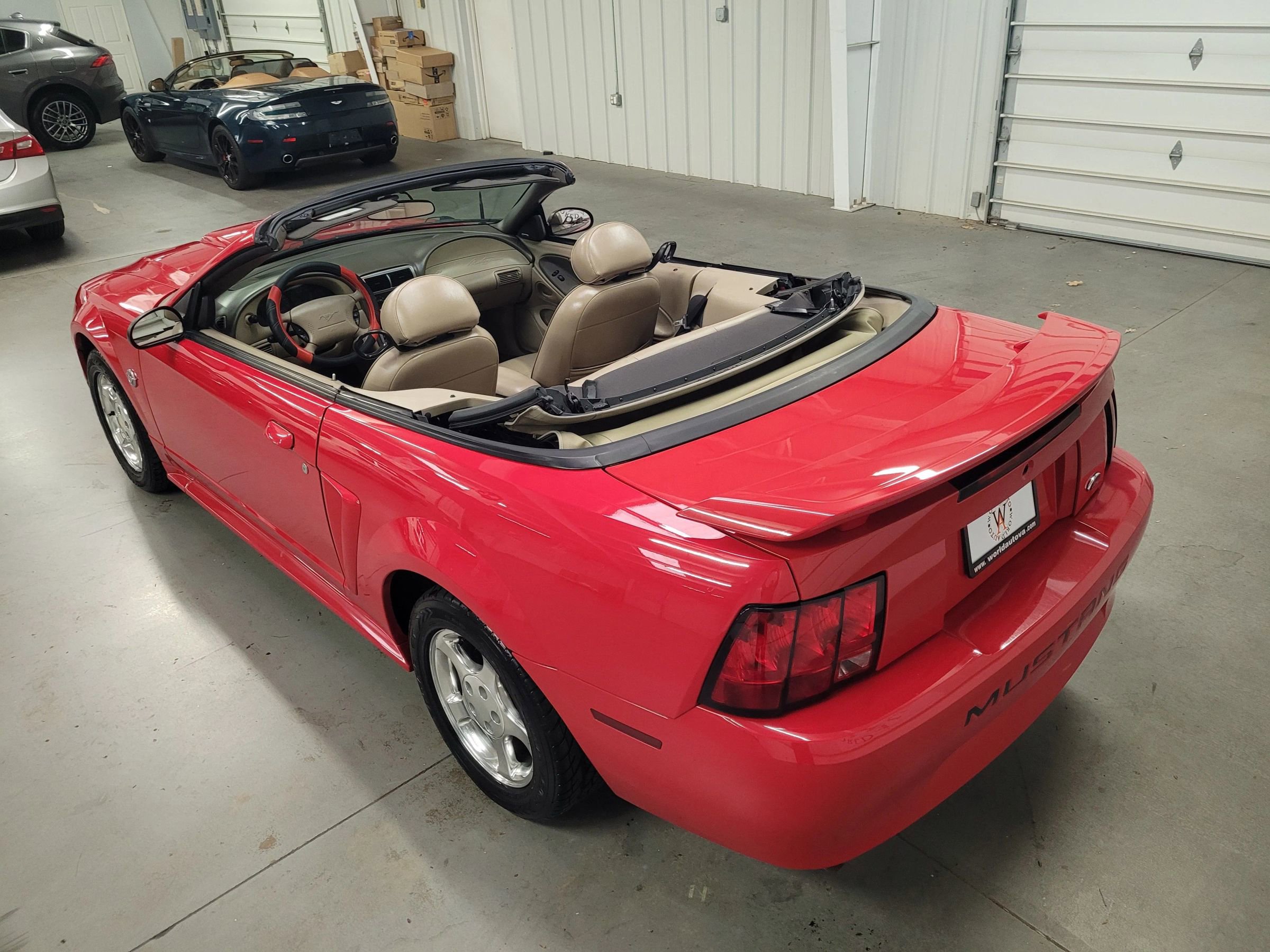 Used 2004 Ford Mustang Deluxe Convertible 2D image 5