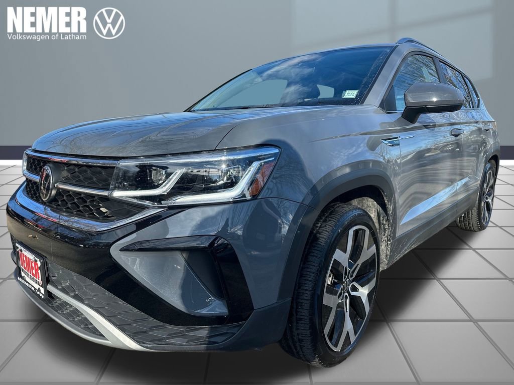 Certified 2023 Volkswagen Taos SEL image 1