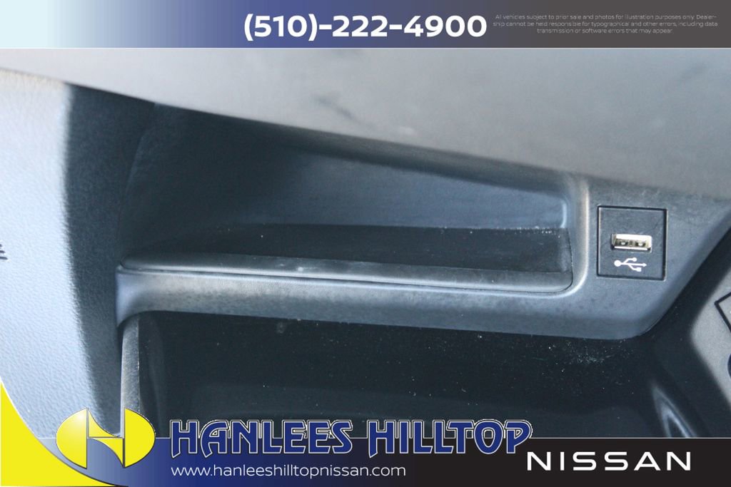 Used 2020 Toyota C-HR XLE FWD image 21