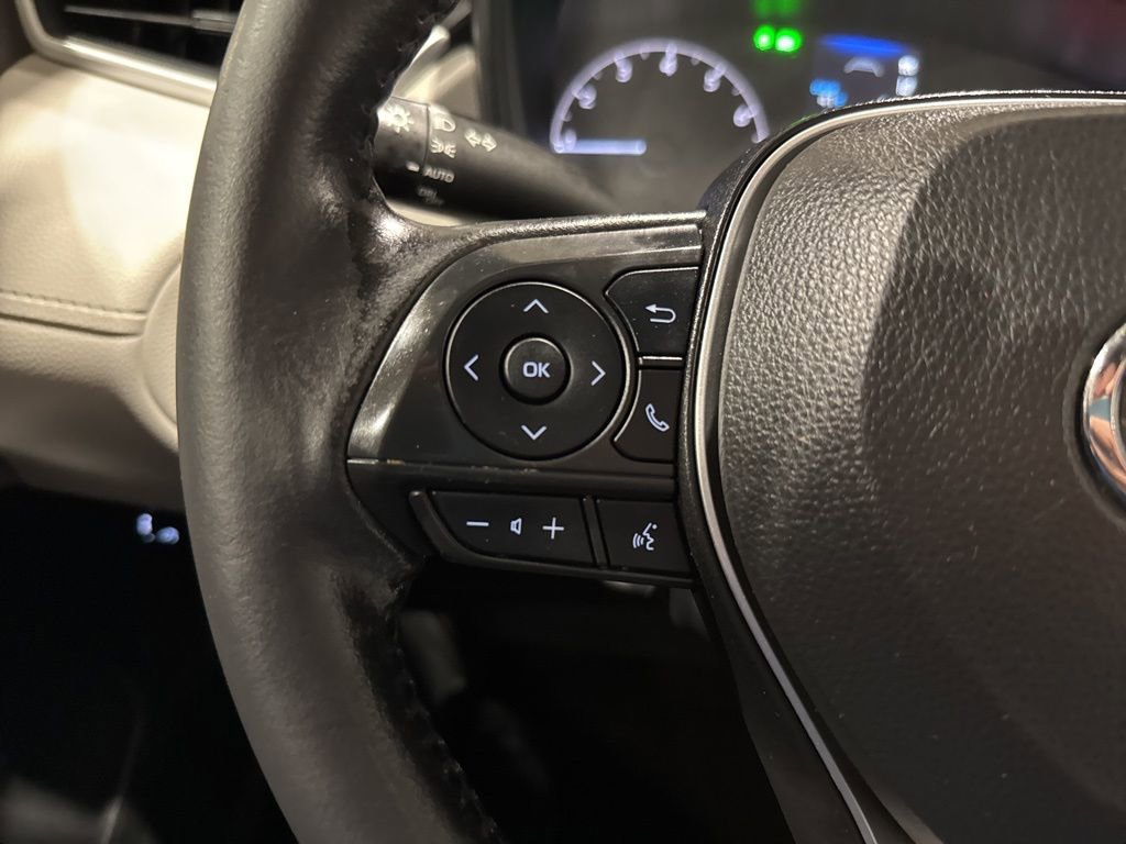 Used 2023 Toyota Corolla Cross LE image 19
