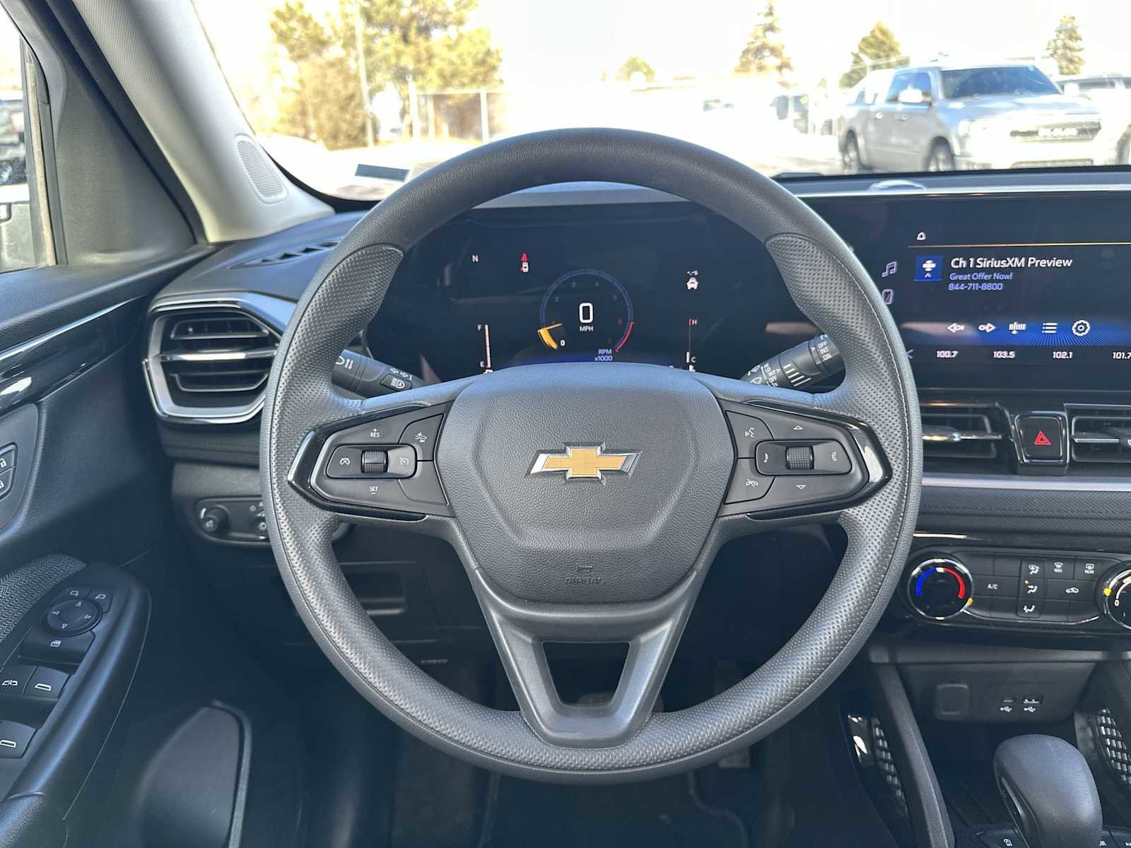 Used 2025 Chevrolet TrailBlazer LT image 11