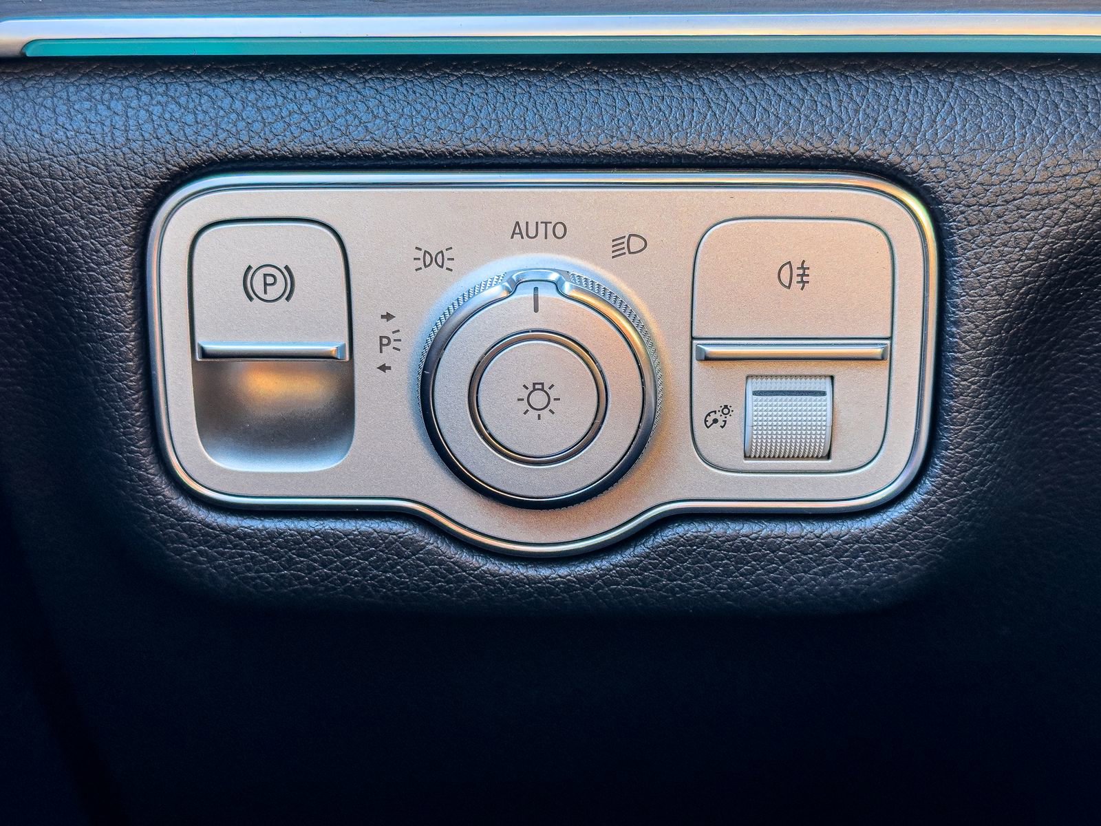 Used 2021 Mercedes-Benz GLS 450 4MATIC image 19