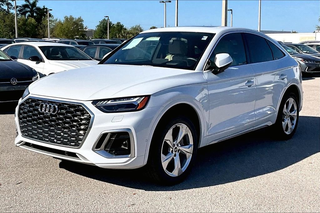 Used 2023 Audi Q5 2.0T Prestige w/ Prestige Package image 9