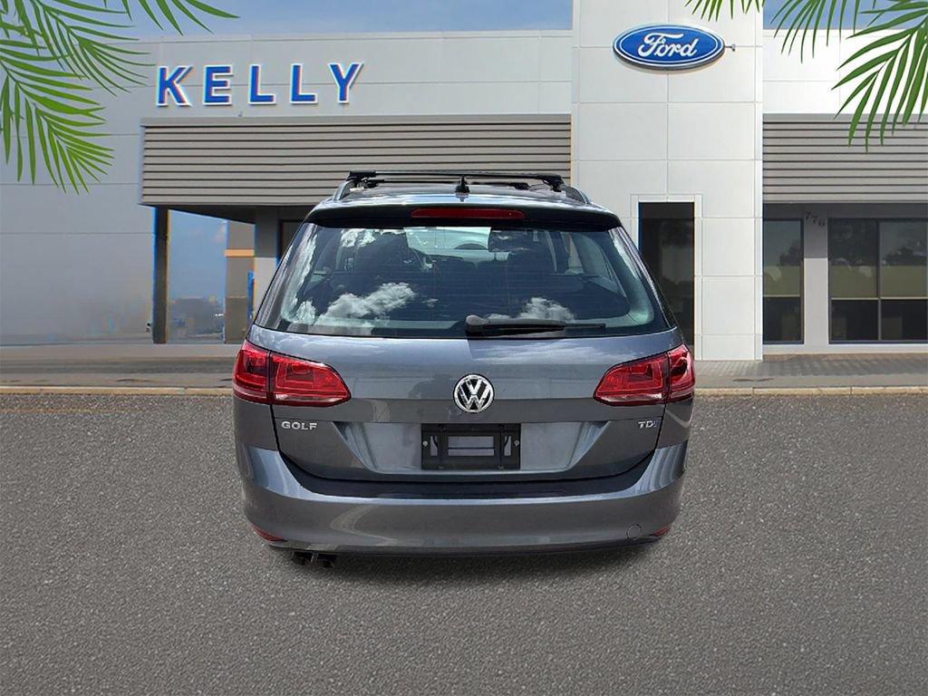 Used 2015 Volkswagen Golf TDI S FWD image 4