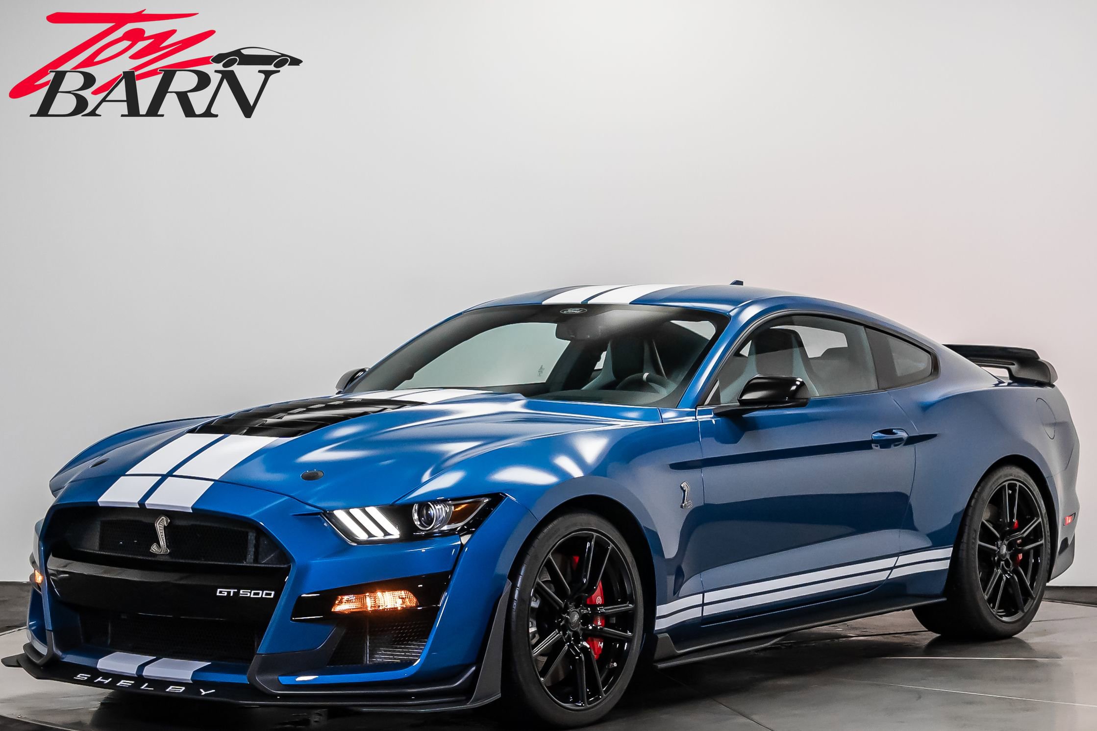 Used 2021 Ford Mustang Shelby GT500 w/ Technology Package image 1