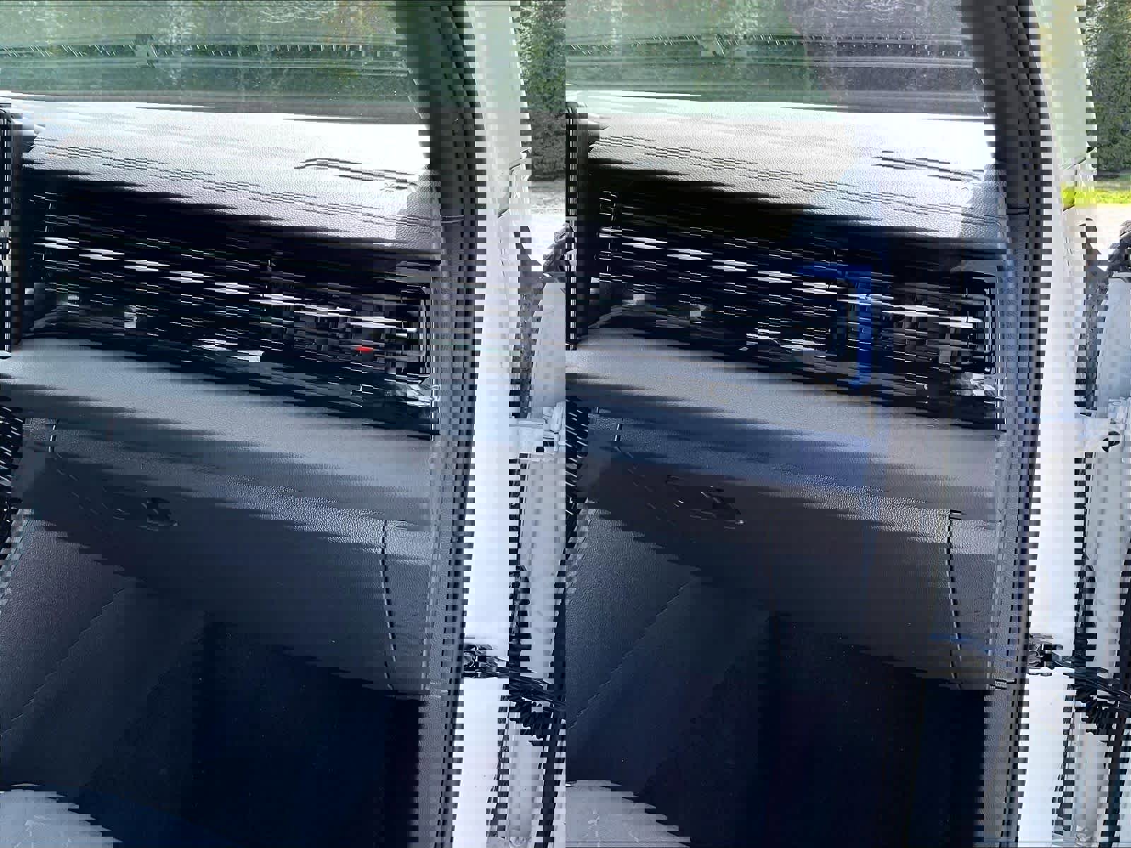 Used 2025 Volkswagen Jetta Sport FWD image 13